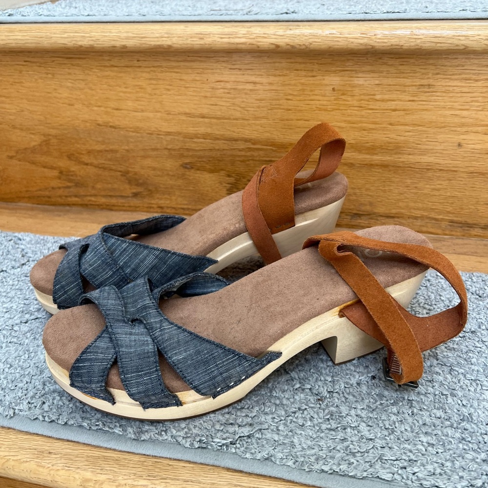 TOMS two tone block heeled sandal